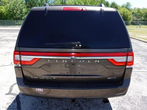 Used 2016 Lincoln Navigator L Select image 6