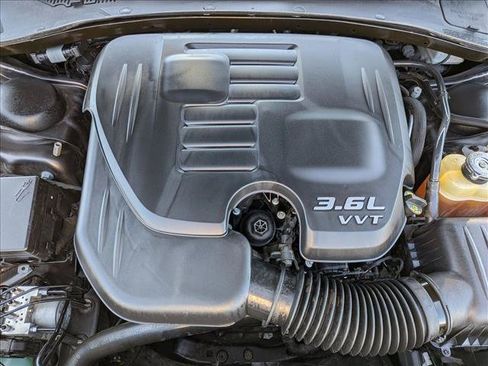 Used 2019 Chrysler 300 Limited w/ Safetytec Plus Group RWD image 23