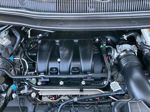 Used 2019 Ford Explorer XLT w/ Equipment Group 201A FWD image 32