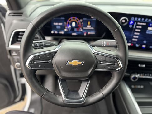 Used 2025 Chevrolet Tahoe LT image 16