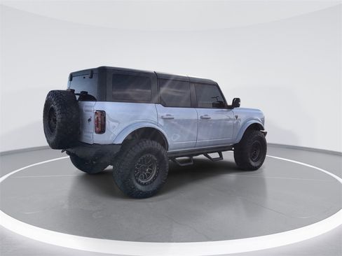 Used 2022 Ford Bronco Badlands image 8