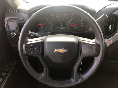 Used 2019 Chevrolet Silverado 1500 Custom w/ Custom Convenience Package image 11