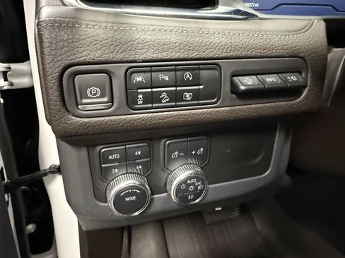 Used 2023 GMC Yukon Denali w/ LPO, Floor Liner Package AWD/4WD image 19