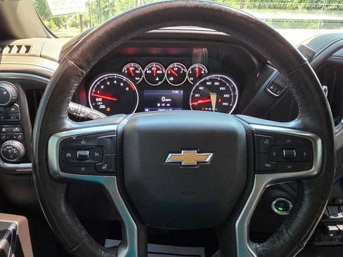 Used 2019 Chevrolet Silverado 1500 LTZ w/ LTZ Texas Edition AWD/4WD image 32
