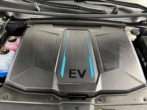 Used 2022 Hyundai Ioniq 5 Limited w/ Cargo Package image 36