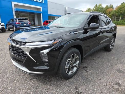 New 2026 Chevrolet Trax LT w/ Driver Confidence Package image 4