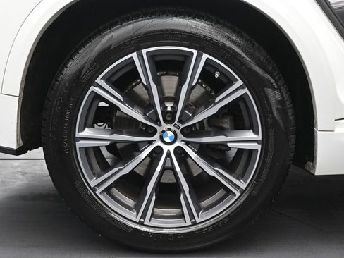 Used 2019 BMW X5 xDrive40i w/ M Sport Package AWD/4WD image 10