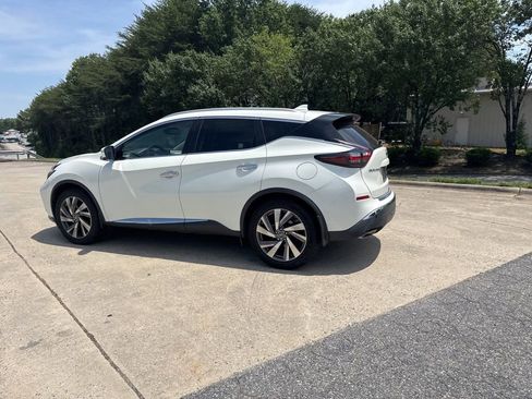 Used 2020 Nissan Murano SL w/ Moonroof Package AWD/4WD image 9