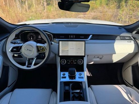 New 2026 Jaguar F-PACE R-Dynamic S image 24