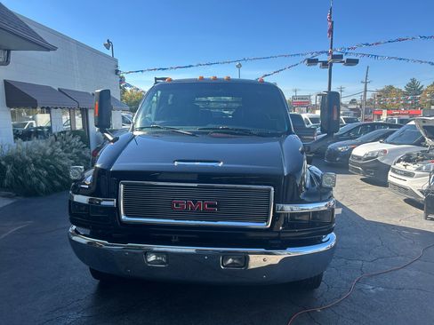 Used 2007 GMC TopKick C4500 2WD Crew Cab image 3