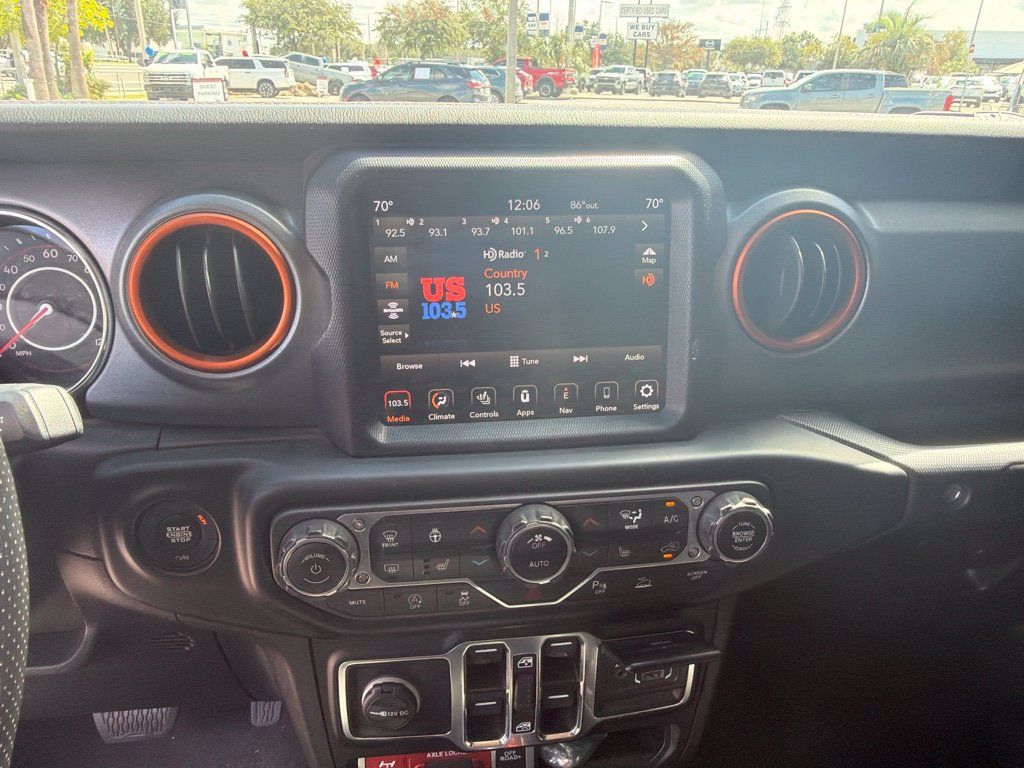 Used 2021 Jeep Gladiator Mojave AWD/4WD image 24