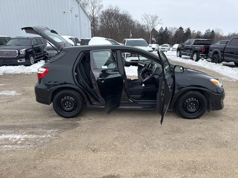 Used 2010 Toyota Matrix image 35