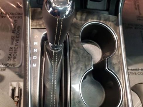 Used 2014 Chevrolet Impala LT w/ Convenience Package image 25