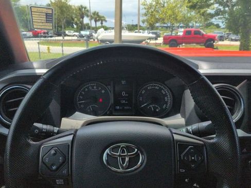 Used 2016 Toyota Tacoma TRD Sport w/ Premium & Technology Package AWD/4WD image 29