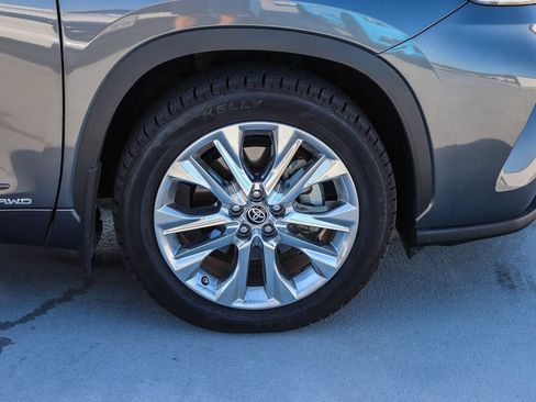 Used 2021 Toyota Highlander Limited AWD/4WD image 10