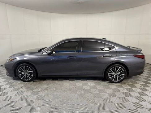 Used 2023 Lexus ES 300h 300h image 3