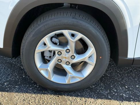 New 2026 Chevrolet Trax LS w/ LS Convenience Package image 9