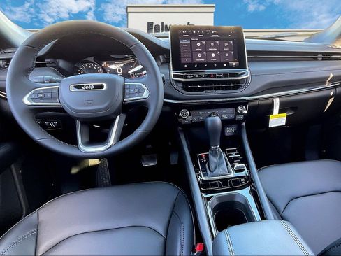 New 2026 Jeep Compass Limited image 5