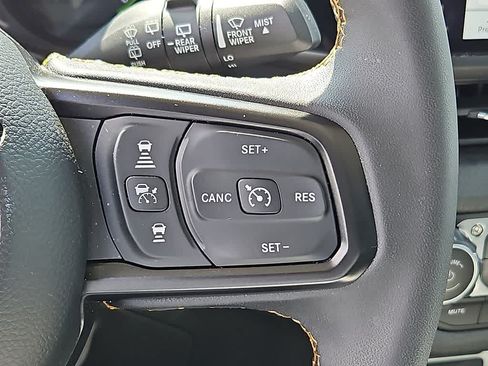 Used 2024 Jeep Wrangler Unlimited AWD/4WD image 20