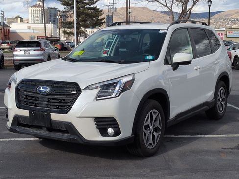 Used 2022 Subaru Forester Premium image 11