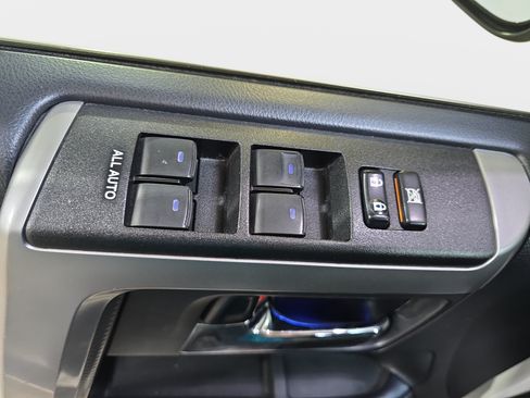 Used 2022 Toyota 4Runner Limited AWD/4WD image 25
