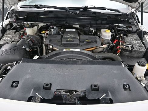 Used 2018 RAM 2500 Laramie w/ Sport Appearance Group AWD/4WD image 11