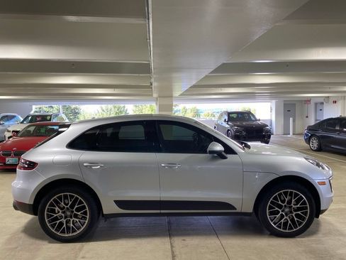 Used 2017 Porsche Macan AWD/4WD image 6