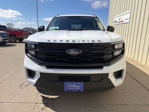 Certified 2025 Ford Expedition Max Active AWD/4WD image 3