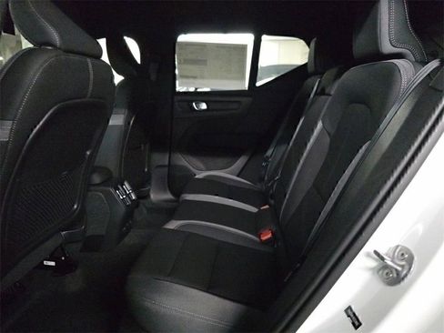 Certified 2024 Volvo XC40 Recharge Core w/ Protection Package Premier image 12