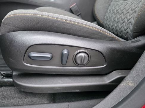 Used 2023 Chevrolet Equinox LT image 13