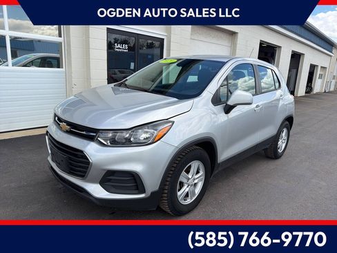 Used 2020 Chevrolet Trax LS FWD image 1