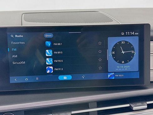 Certified 2025 Hyundai Santa Fe SEL image 14