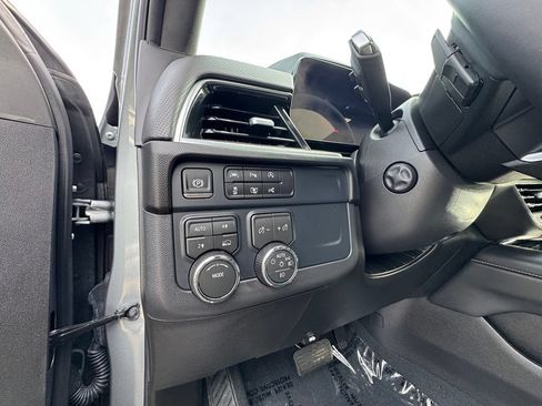 Used 2026 Chevrolet Tahoe Premier AWD/4WD image 18