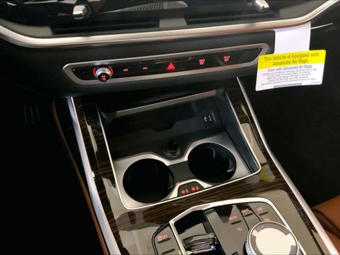 New 2026 BMW X7 M60i image 20