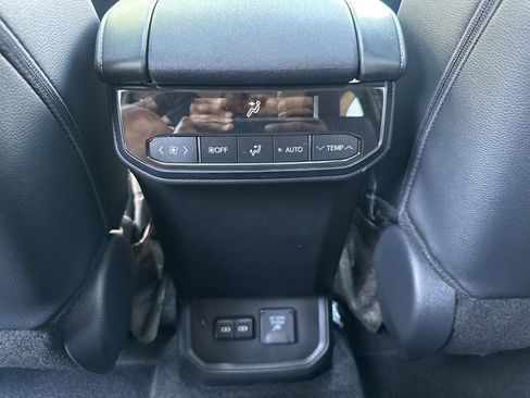 New 2026 Toyota Highlander Limited AWD/4WD image 16