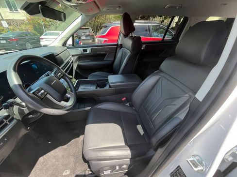 Used 2025 Hyundai Santa Fe SEL FWD image 29