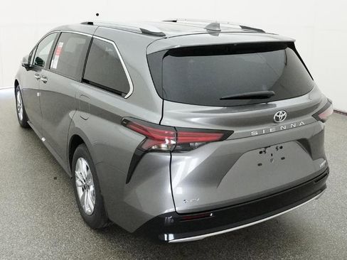 New 2026 Toyota Sienna Limited FWD image 3