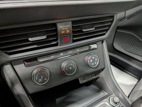 Used 2022 Volkswagen Jetta S image 23
