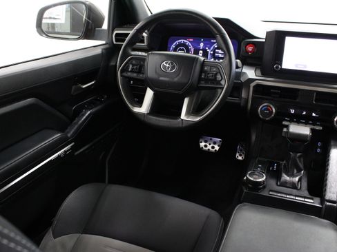 Used 2024 Toyota Tacoma TRD Sport AWD/4WD image 30
