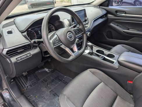 Used 2022 Nissan Altima 2.5 SV FWD image 12