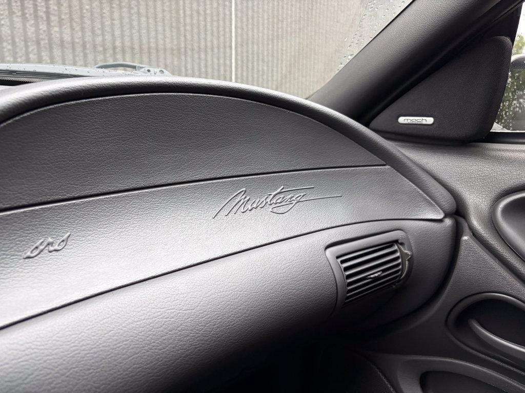 Used 2004 Ford Mustang Cobra RWD image 27