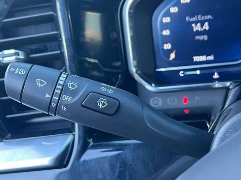 Used 2025 Chevrolet Silverado 1500 LT AWD/4WD image 23
