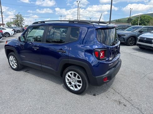 Used 2021 Jeep Renegade Sport w/ Sport Appearance Group AWD/4WD image 10