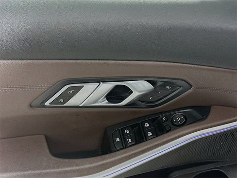 Used 2020 BMW 330i Sedan w/ Convenience Package image 21