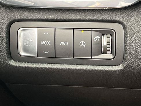 Certified 2026 GMC Acadia Denali w/ Super Cruise Package AWD/4WD image 21