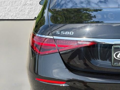 Used 2023 Mercedes-Benz S 580 4MATIC Sedan image 10
