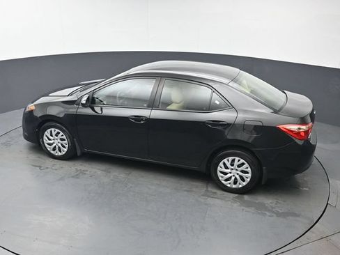 Used 2017 Toyota Corolla LE w/ Carpet Mat Package (TMS) FWD image 33