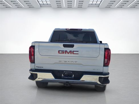 Used 2024 GMC Sierra 1500 SLT image 4