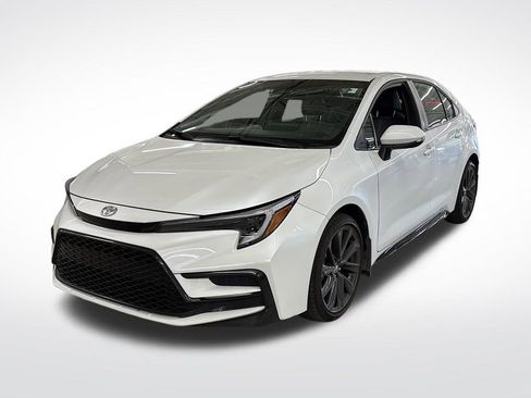 Used 2025 Toyota Corolla SE FWD image 1