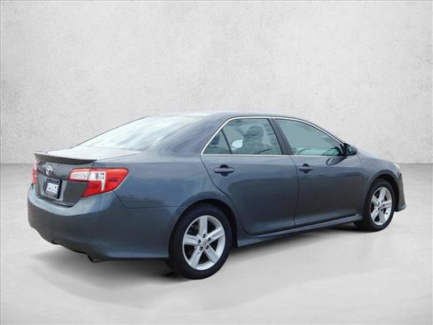 Used 2014 Toyota Camry SE w/ Fleet Convenience Package FWD image 8